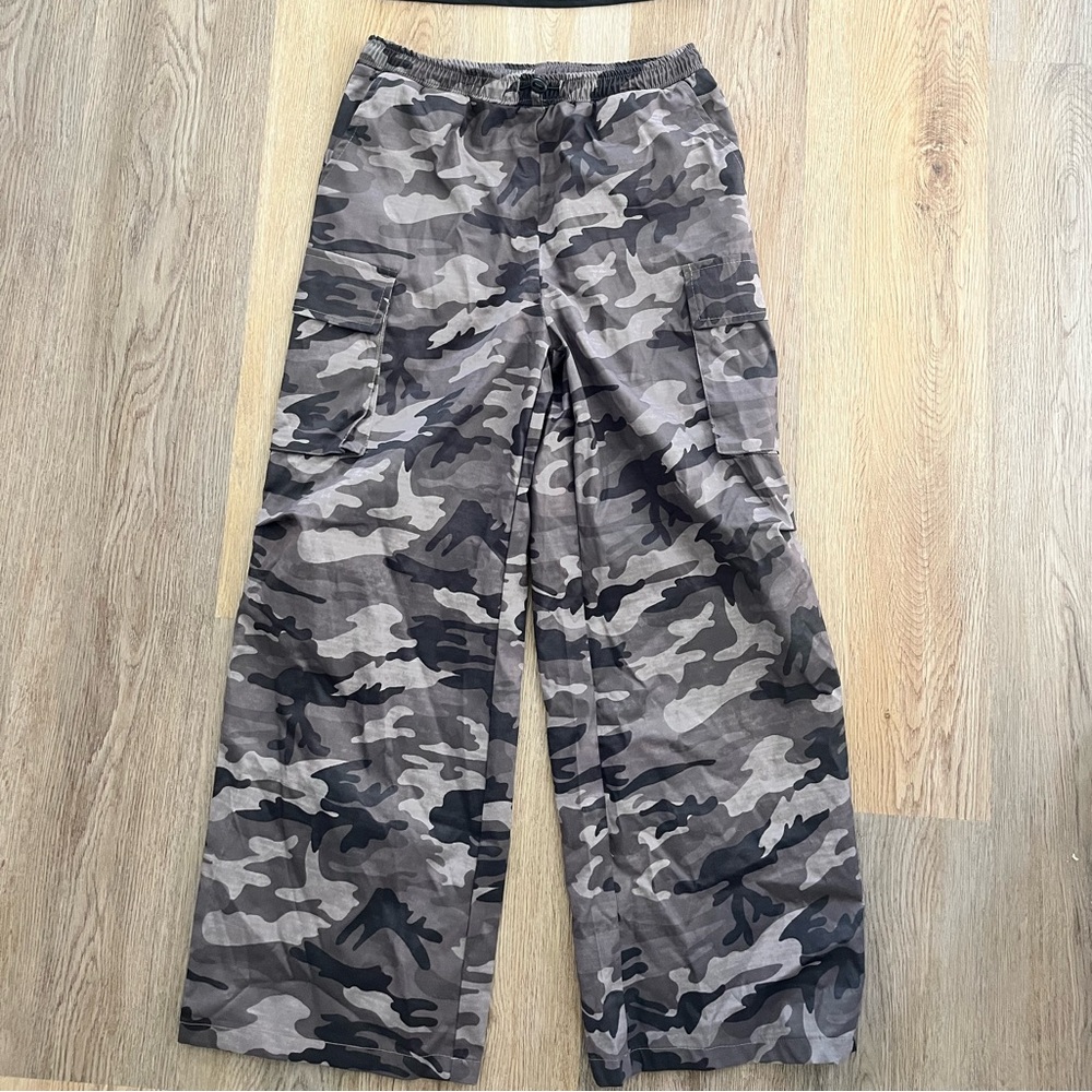 SHEIN Black and Gray Camouflage Wide Leg Pants